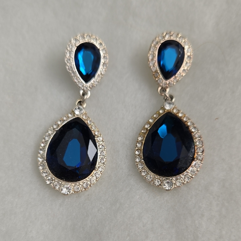 Sapphire Blue and Silver Teardrop Earrings
